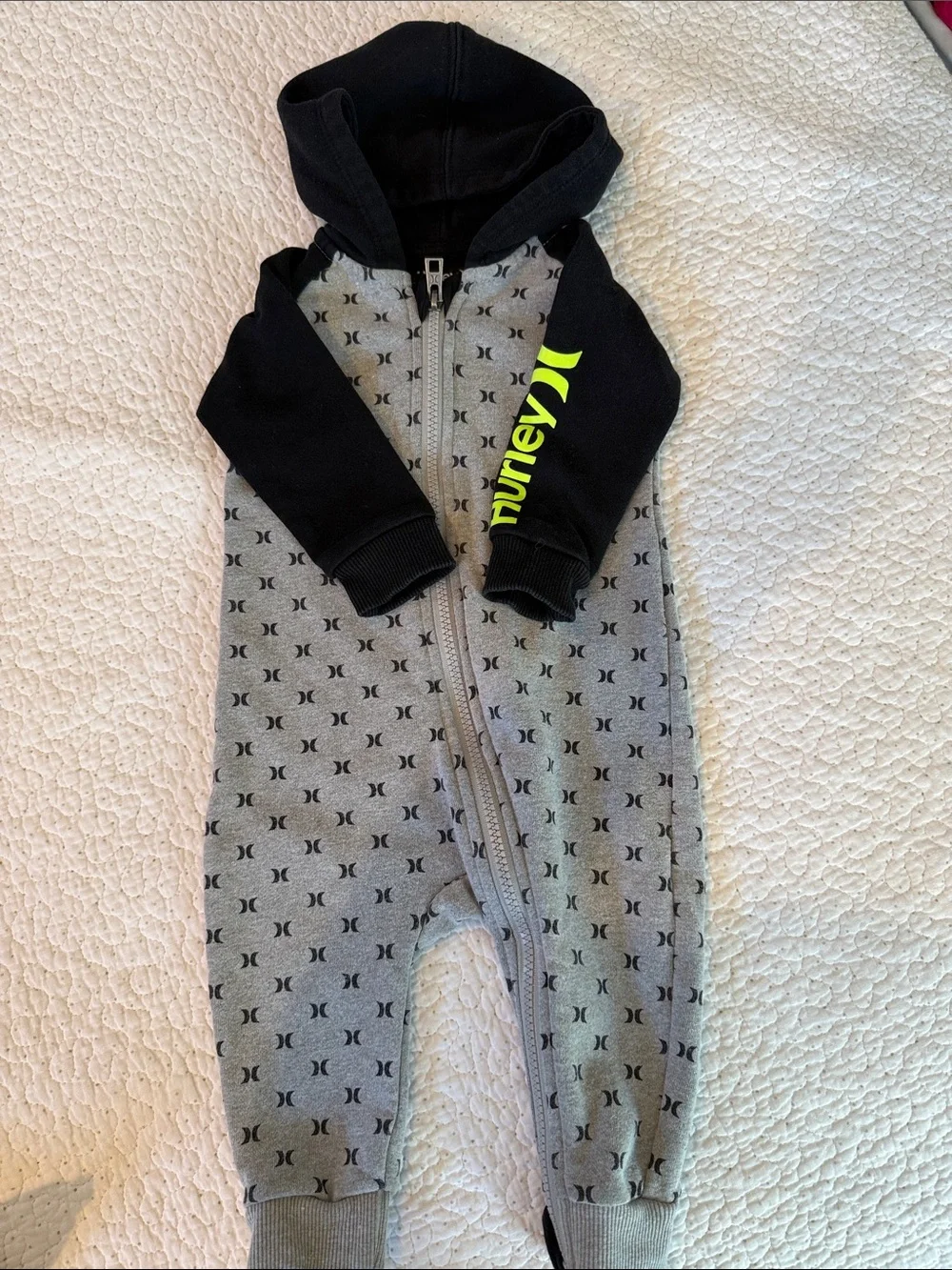 Bundle of 5 Baby Boy Zip Rompers size 9 month